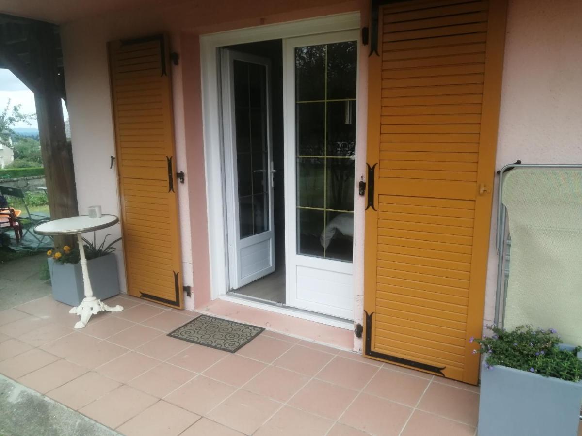 Le Petit Nid Hotell Égletons Eksteriør bilde